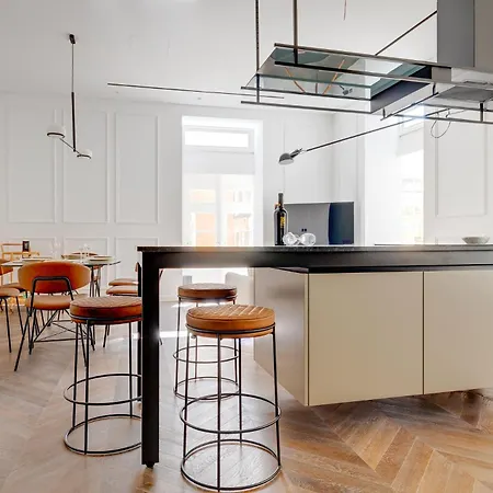 Opulent Elegance In Lux Retreat Апартаменты *