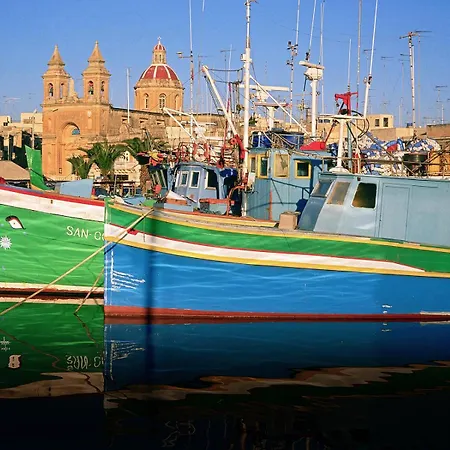 Апартаменты Opulent Elegance In Lux Retreat