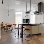 Opulent Elegance In Lux Retreat Apartament