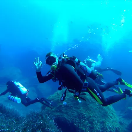 Opulent Elegance In Lux Retreat Apartment