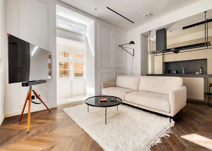 Apartment Opulent Elegance In Lux Retreat