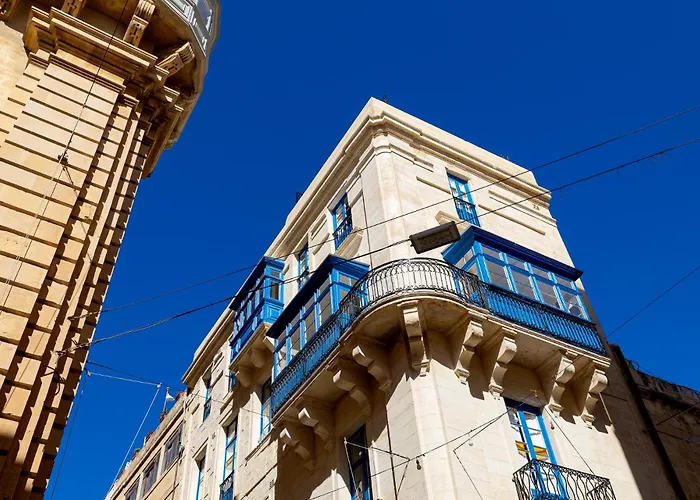 Opulent Elegance In Lux Retreat Apartment *